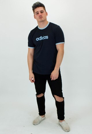 VINTAGE ADIDAS T-SHIRT