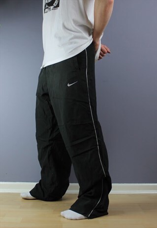 VINTAGE NIKE JOGGERS IN BLACK WHITE EMBROIDERED SWOOSH