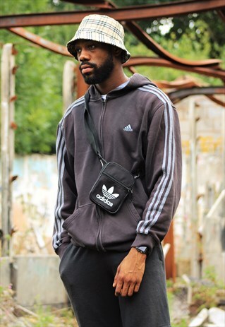 RETRO / ADIDAS / BLACK HOODIE