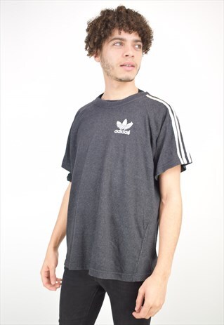 VINTAGE 90'S ADIDAS T-SHIRT