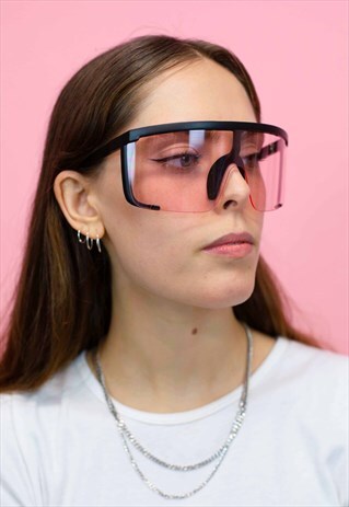 VISOR SKI STYLE SUNGLASSES IN BLACK WITH PINK LENSES