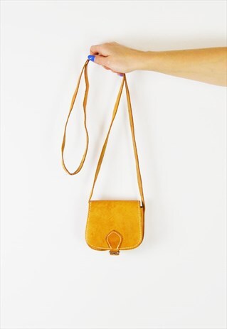 LEATHER SHOULDER BAG COIN PURSE