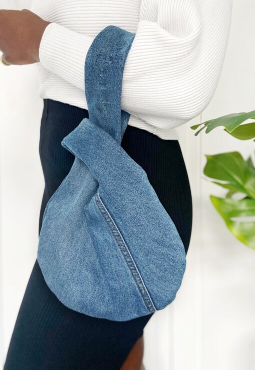 garment image