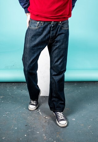 VINTAGE LEVI'S 501 JEANS IN BLUE DENIM
