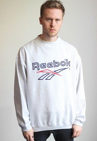 VINTAGE REEBOK SWEATSHIRT