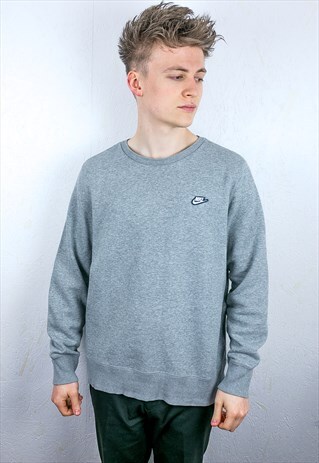 VINTAGE NIKE SWEATSHIRT