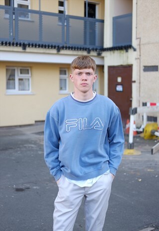 90S VINTAGE FILA SPELLOUT JUMPER