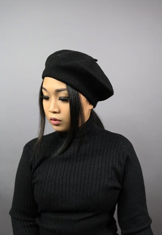 WOOL BERET IN BLACK