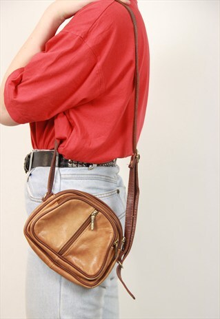 GORGEOUS LEATHER HANDBAG