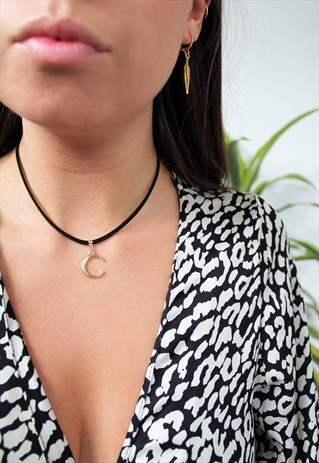 MOON CHARM BLACK SUEDE CHOKER - GOLDEN
