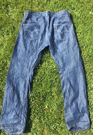 RARE 835 LONG LEG TWISTED LEVI JEANS