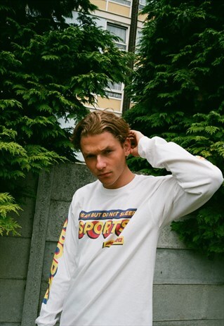WHITE LONG SLEEVED T-SHIRT WITH PRINTED DREAM SPORTS DESIGN