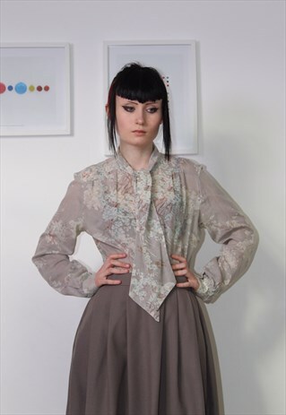 SOFT BEIGE SHIRT WITH CRAVAT