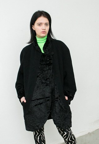 VINTAGE WOOL COAT BLACK LONG SLEEVED FUR CLASSY COLLAR