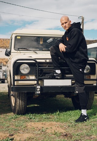 HANDMADE SWEATPANTS IN BLACK WITH REINFORCED KNEE