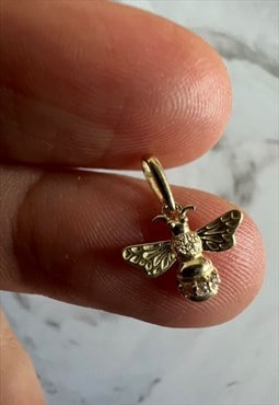 Real 9k solid Gold Bee pendant