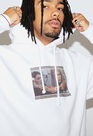 HOODIE IN WHITE WITH TATTOOED PICTURE FRAME PRINT