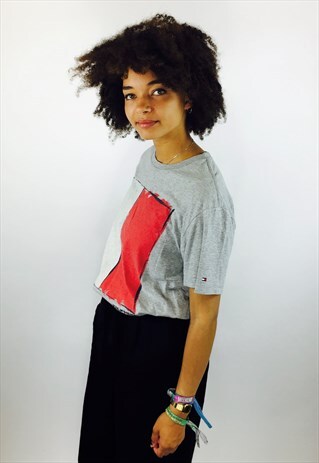 TOMMY HILFIGER T SHIRT