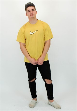 VINTAGE NIKE T-SHIRT