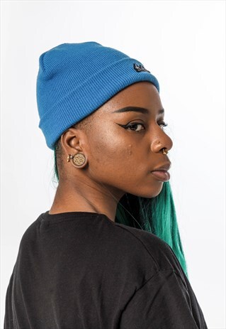 BEANIE SHORT LIGHTBLUE