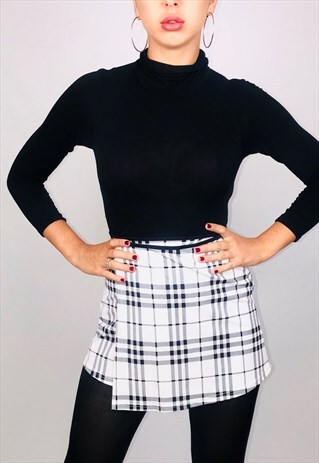 VINTAGE BURBERRY NOVA CHECK WRAP SKIRT