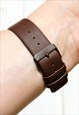 CLASSIC BROWN WATCH WITH DATE