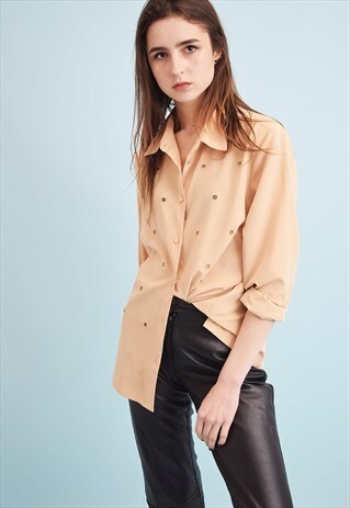 90'S RETRO NEUTRAL EMBROIDERY OVERSIZED MOMS SHIRT TOP