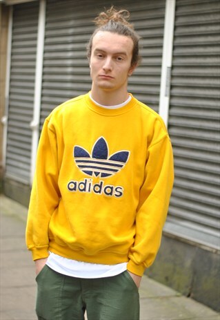 VINTAGE ADIDAS LOGO SWEATER