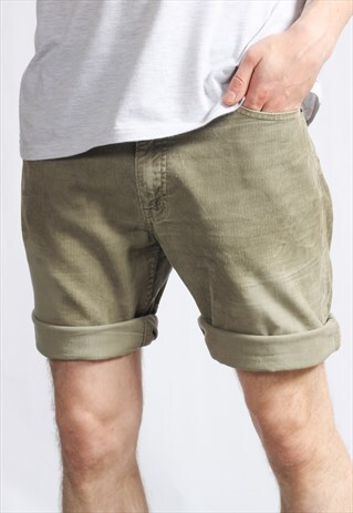 VINTAGE LEVI'S CORDUROY SHORTS