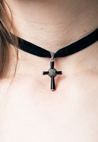 VINTAGE SILVER CROSS CHOKER 90S ONYX STERLING NECKLACE