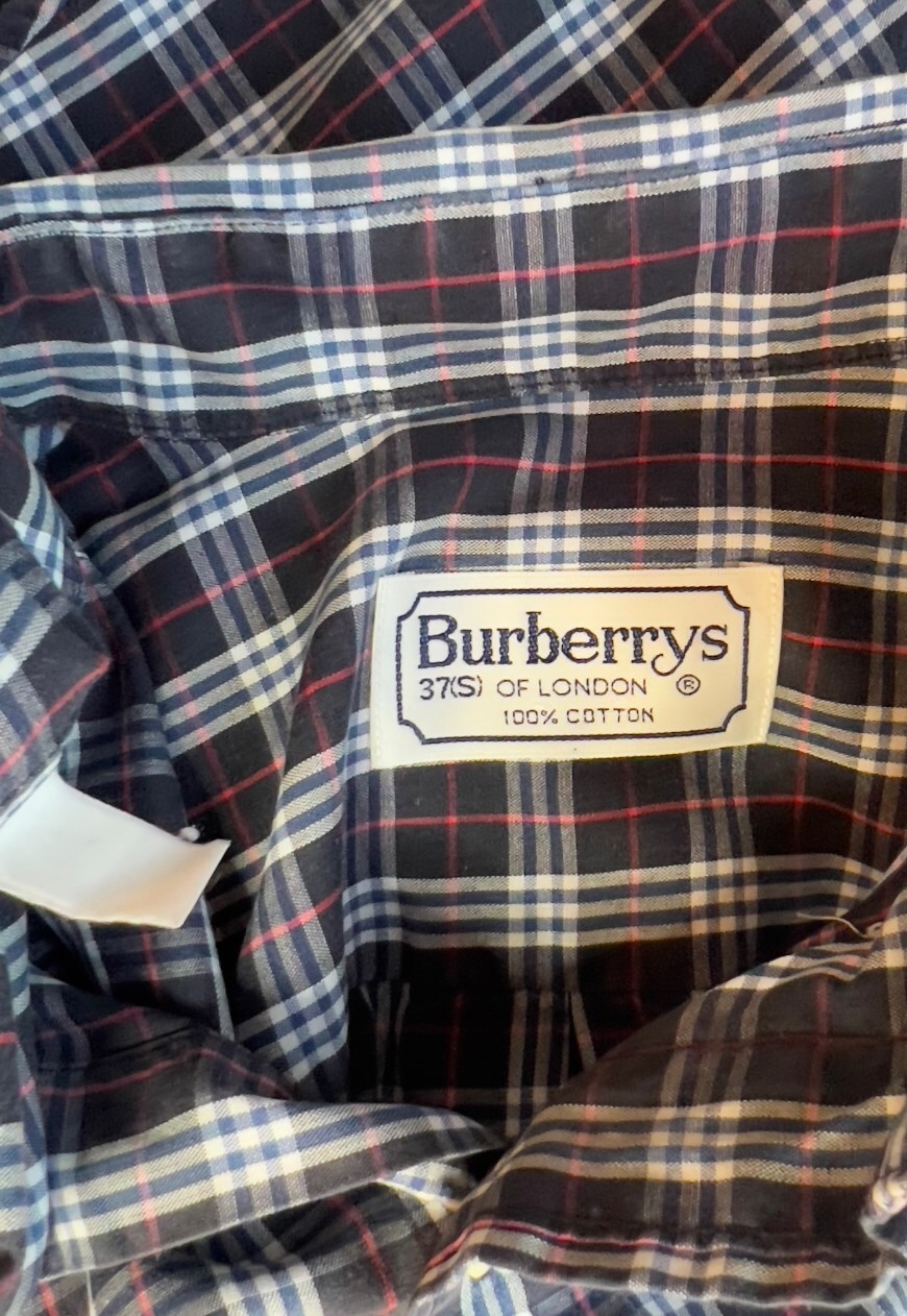 Burberry on sale shirt label