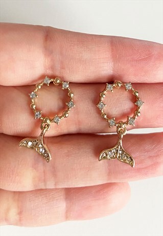 MERMAID TAIL STUD EARRING