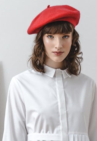 RED WOOL BERET HAT