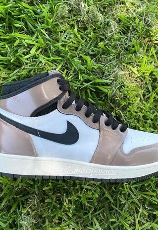 NIKE JORDAN CUSTOM JORDAN MID 1S TRAINERS IN BROWN