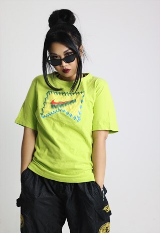 VINTAGE NIKE T-SHIRT