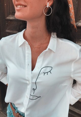 WHITE SHIRT WITH BLACK FACE LINE EMBROIDERY