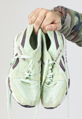 VINTAGE REEBOK GREEN TRAINERS