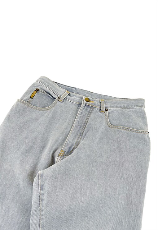 garment image