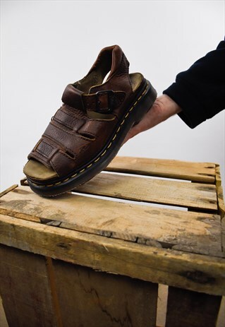 MENS DR. MARTENS BROWN LEATHER FISHERMAN OPEN TOE BUCKLE