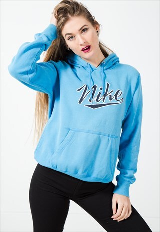 VINTAGE 90S NIKE HOODIE / S2527