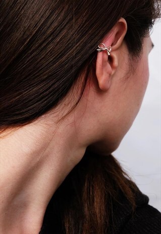 BOW STERLING SILVER EAR CUFF