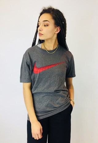VINTAGE NIKE SWOOSH T SHIRT