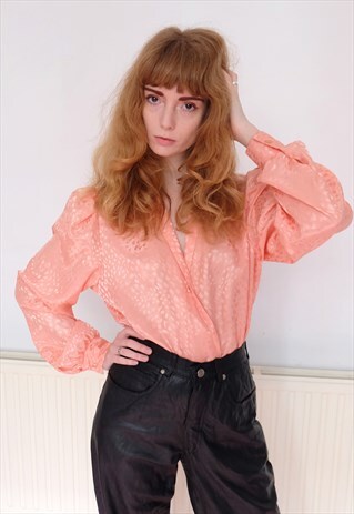 VINTAGE 80S ANIMAL PRINT SATIN LEOPARD BLOUSE IN CORAL PINK