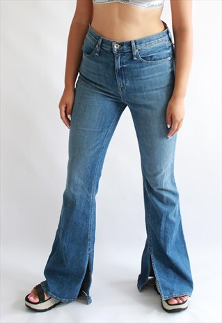 BLUE DENIM FLARE CUT HIGH WAIST JEANS