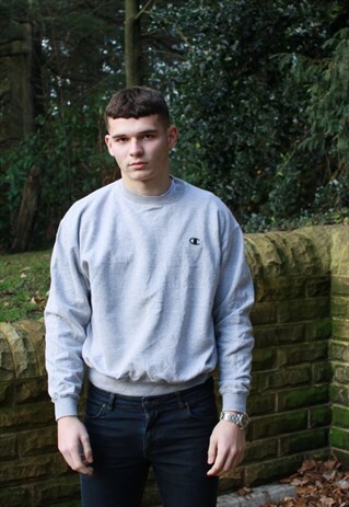 VINTAGE GREY CHAMPION SWEATSHIRT