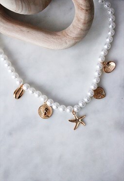 Gold Chunky Faux Pearl Shell Coin Charm Pendant Necklace