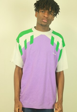 VINTAGE ADIDAS TSHIRT