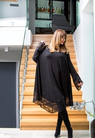 BLACK MAXI DRESS WITH LACE SLEEVES