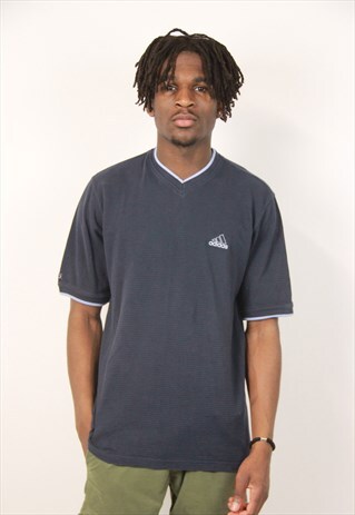 VINTAGE ADIDAS TSHIRT