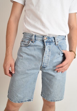 VINTAGE LEVI'S DENIM SHORTS W31 (2599)